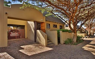 3 Bedroom Townhouse in Bromhof