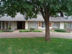 4 Bed House in Jameson Park