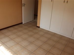 2 Bed Townhouse in Honey Park