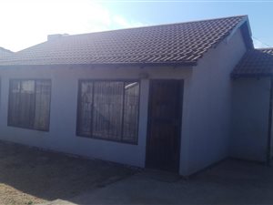 3 Bed House in Vosloorus