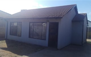 3 Bedroom House in Vosloorus