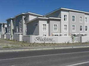 2 Bed Apartment in Brackenfell Central