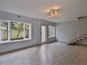 3 Bed Apartment in Kenilworth