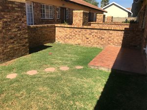 2 Bed Townhouse in Vaalpark