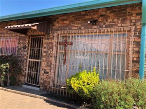2 Bed Apartment in Trichardt