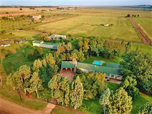 8.6 ha Farm in Boschkop
