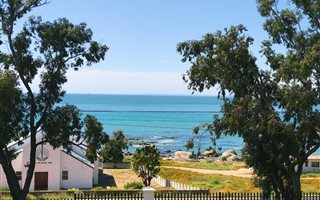 300 m² Land available in St Helena Views