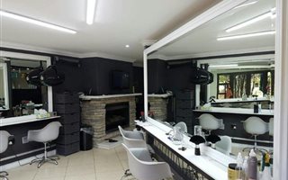80 m² Commercial space in Oakdene