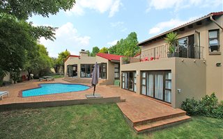 4 Bedroom House in Woodmead Springs