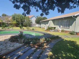 3 Bed House in Brackendowns