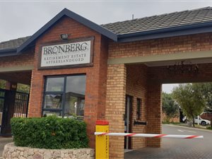 2 Bed Townhouse in Bronberg