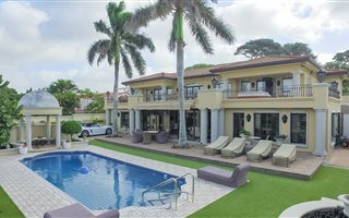 5 Bedroom House in La Lucia