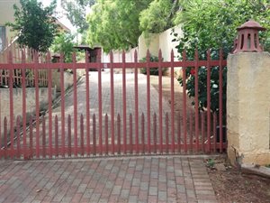 3 Bed House in Observation Hill
