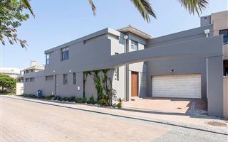 4 Bedroom House in Sunset Links