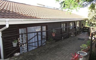 3 Bedroom Simplex in Freeland Park
