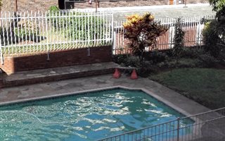 2 Bedroom Apartment in Amanzimtoti