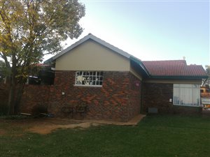 5 Bed House in Kanonkop