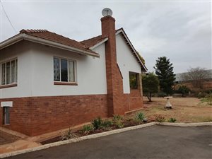 3 Bed House in Hayfields