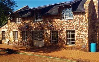 5.9 ha Farm in Koster