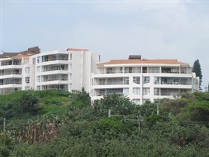 3 Bed Apartment in Amanzimtoti