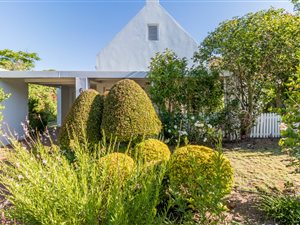1 Bed House in Devon Park