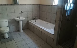 1 Bedroom Apartment in Diamant Park