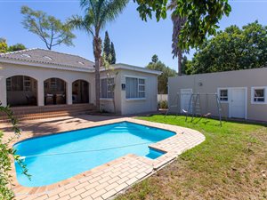 4 Bed House in Courtrai