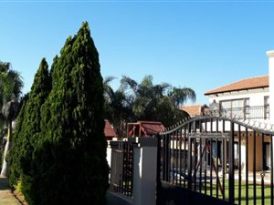 4 Bed House in Sagewood