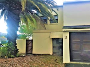 4 Bed Duplex in La Colline