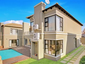 5 Bed House in Maroeladal