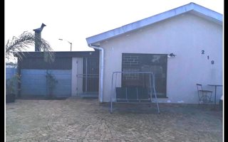 3 Bedroom House in Peerless Park