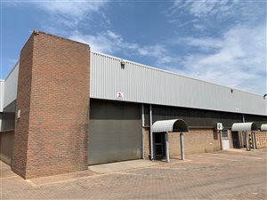 718 m² Industrial space in Allandale