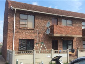 2 Bedroom Townhouse in Algoa Park