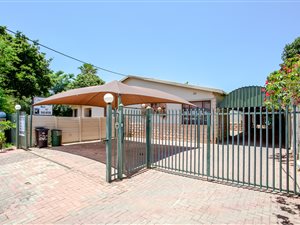 4 Bed House in Sinoville