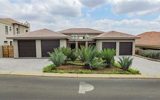 3 Bedroom House in Pebble Rock