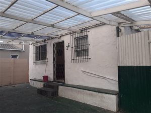 2 Bed House in Lavender Hill