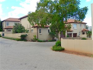 3 Bed Townhouse in Highveld