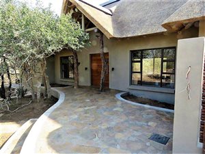 3 Bedroom House in Raptors View Wildlife Estate