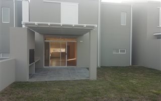 3 Bedroom House in Somerset Lakes
