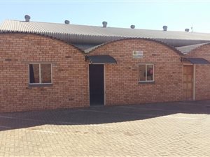 125 m² Commercial space in Middelburg Central