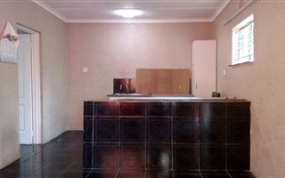 1 Bedroom Garden Cottage in Veldenvlei