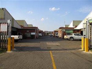 298 m² Industrial space in Mkondeni