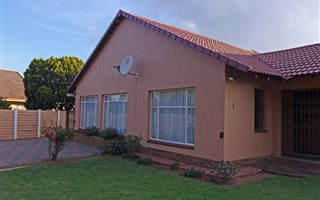 3 Bedroom House in Homer