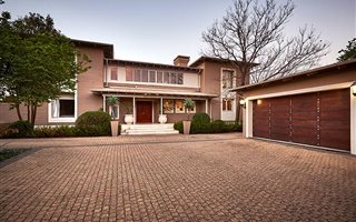 4 Bedroom House in Carlswald Estate