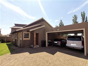 3 Bed Cluster in Newmarket Park