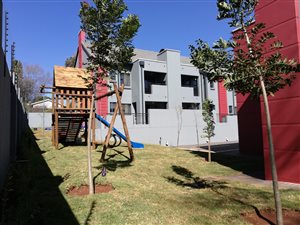 2 Bed Apartment in Menlo Park