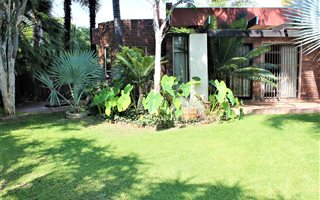 4 Bedroom House in Penina Park