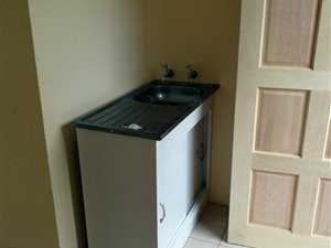 Bachelor apartment in Protea Glen