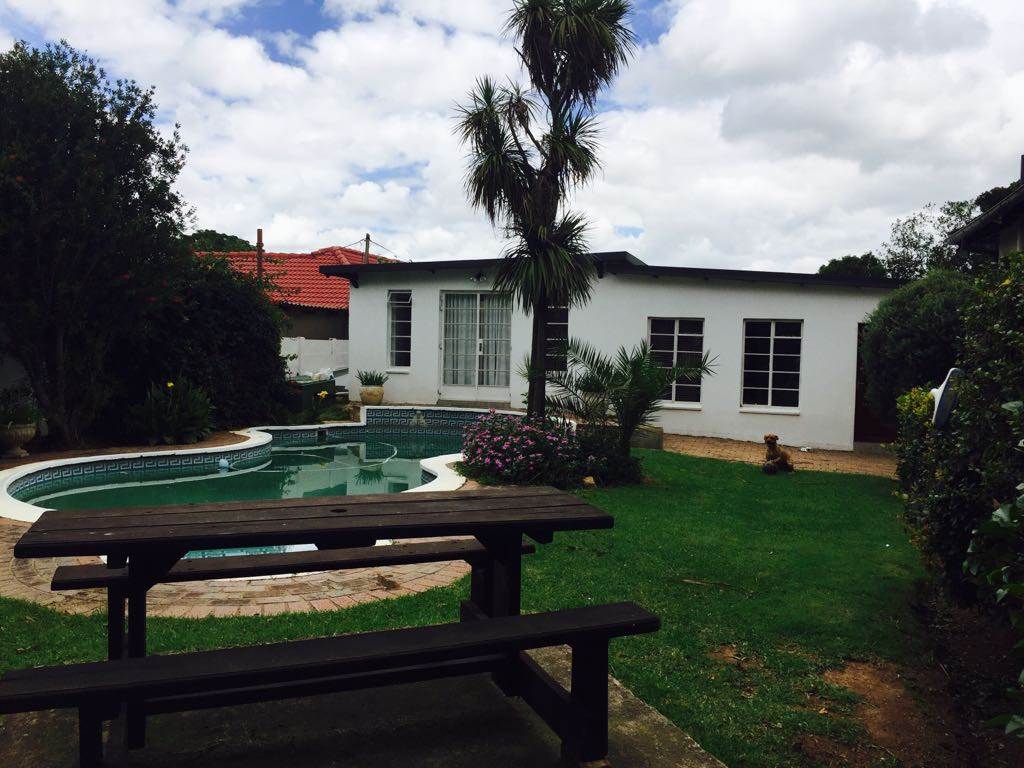 1 Bed Garden Cottage To Rent In Edenvale Rr2507503 Private