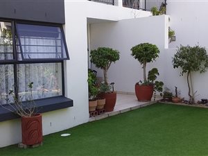 3 Bed Apartment in Somerset West Central